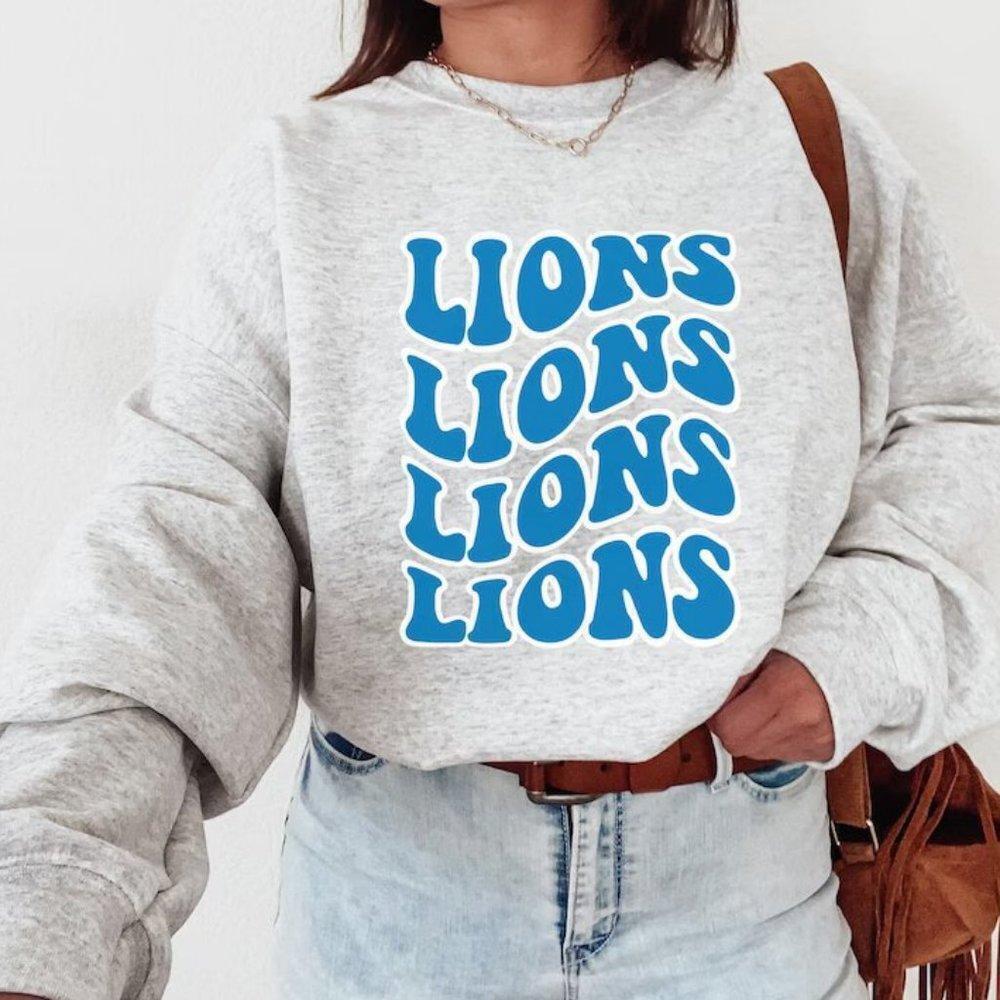 Detroit Lions Lion Pride Football Graphic Fan Sweatshirt
